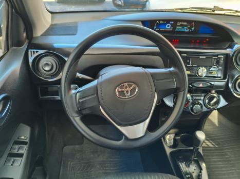 TOYOTA Etios Hatch 1.3 16V 4P FLEX X AUTOM�TICO, Foto 14