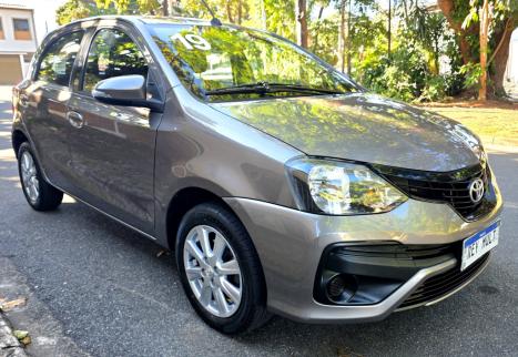 TOYOTA Etios Hatch 1.5 16V 4P FLEX X PLUS AUTOM�TICO, Foto 3
