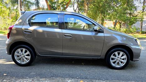 TOYOTA Etios Hatch 1.5 16V 4P FLEX X PLUS AUTOM�TICO, Foto 4