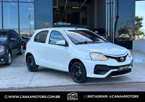 TOYOTA Etios Hatch 1.3 16V 4P FLEX X AUTOM�TICO, Foto 3