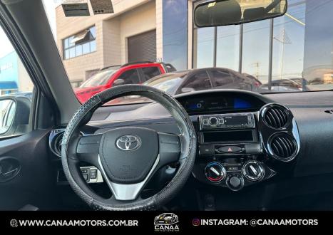 TOYOTA Etios Hatch 1.3 16V 4P FLEX X AUTOM�TICO, Foto 10