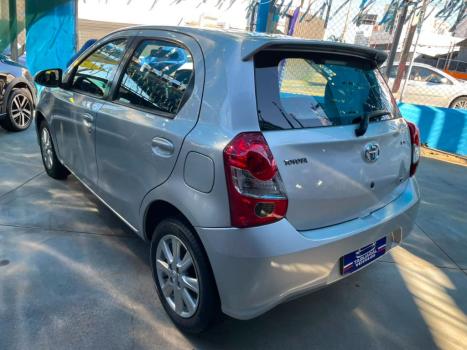 TOYOTA Etios Hatch 1.5 16V 4P FLEX X PLUS AUTOM�TICO, Foto 4