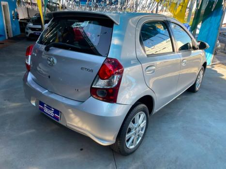TOYOTA Etios Hatch 1.5 16V 4P FLEX X PLUS AUTOM�TICO, Foto 6
