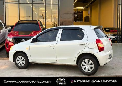 TOYOTA Etios Hatch 1.3 16V 4P FLEX X, Foto 4