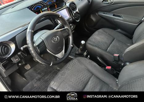 TOYOTA Etios Hatch 1.3 16V 4P FLEX X, Foto 9
