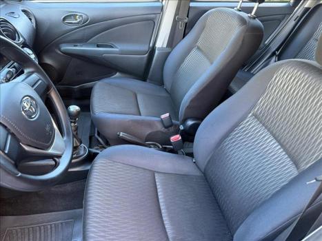 TOYOTA Etios Hatch 1.3 16V 4P FLEX X, Foto 5