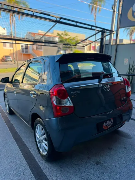 TOYOTA Etios Hatch 1.5 16V 4P FLEX XLS, Foto 4