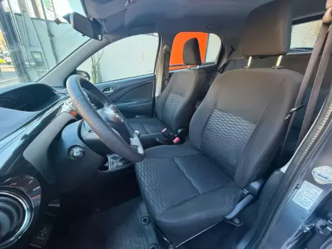 TOYOTA Etios Hatch 1.5 16V 4P FLEX XLS, Foto 9