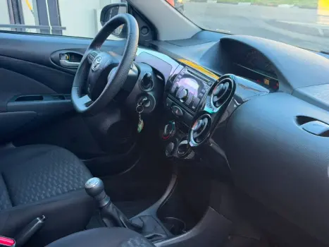 TOYOTA Etios Hatch 1.5 16V 4P FLEX XLS, Foto 12
