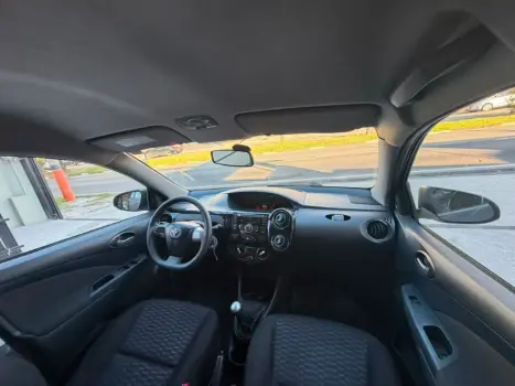 TOYOTA Etios Hatch 1.5 16V 4P FLEX XLS, Foto 13