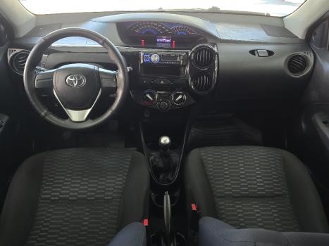 TOYOTA Etios Hatch 1.3 16V 4P FLEX X, Foto 7