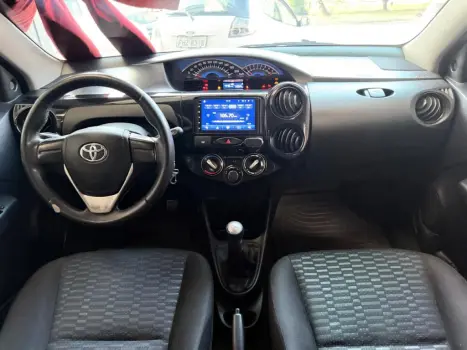 TOYOTA Etios Hatch 1.3 16V 4P FLEX X, Foto 5