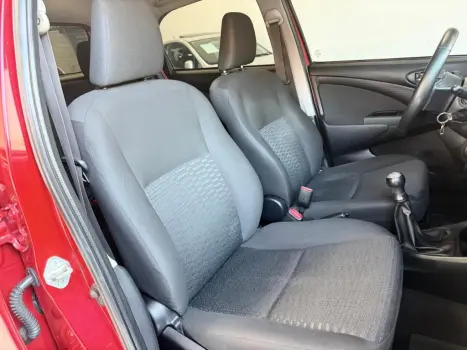 TOYOTA Etios Hatch 1.3 16V 4P FLEX X, Foto 6