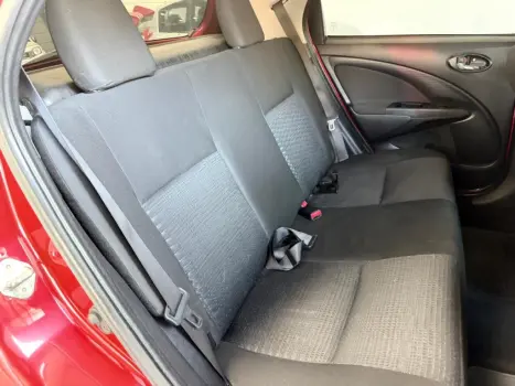 TOYOTA Etios Hatch 1.3 16V 4P FLEX X, Foto 7