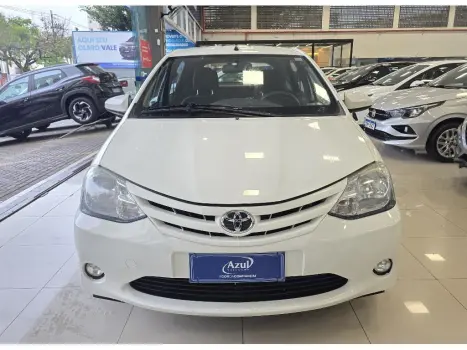 TOYOTA Etios Hatch 1.3 16V 4P FLEX X, Foto 2