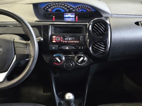 TOYOTA Etios Hatch 1.3 16V 4P FLEX X, Foto 8