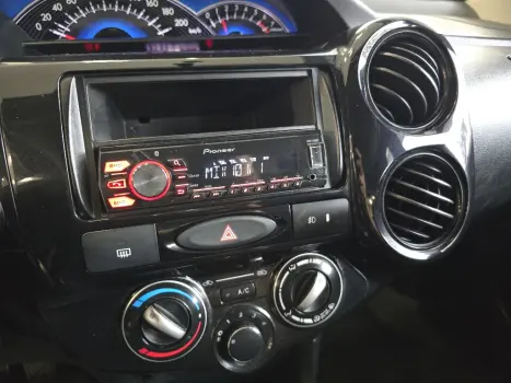 TOYOTA Etios Hatch 1.3 16V 4P FLEX X, Foto 13