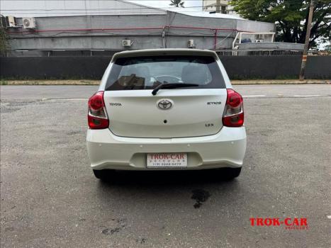 TOYOTA Etios Hatch 1.3 16V 4P FLEX, Foto 2