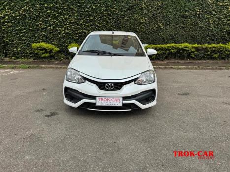TOYOTA Etios Hatch 1.3 16V 4P FLEX, Foto 3