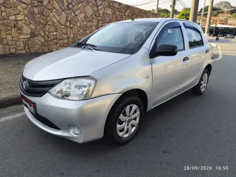 TOYOTA Etios Hatch 1.3 16V 4P FLEX, Foto 1