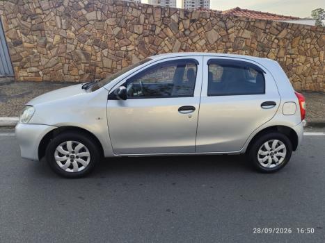 TOYOTA Etios Hatch 1.3 16V 4P FLEX, Foto 5