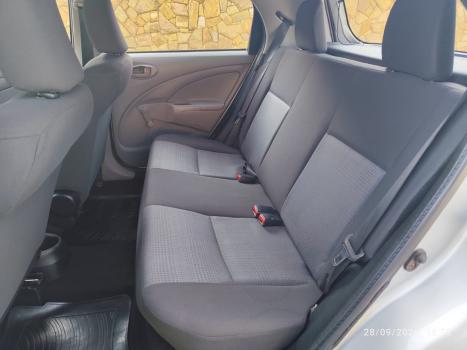 TOYOTA Etios Hatch 1.3 16V 4P FLEX, Foto 10