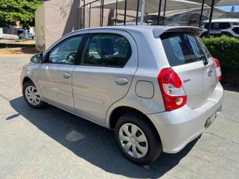 TOYOTA Etios Hatch 1.5 16V 4P FLEX XS AUTOMÁTICO, Foto 4