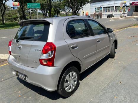 TOYOTA Etios Hatch 1.5 16V 4P FLEX XS AUTOMÁTICO, Foto 5