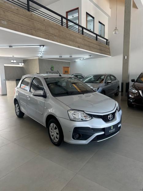 TOYOTA Etios Hatch 1.5 16V 4P FLEX XS, Foto 1