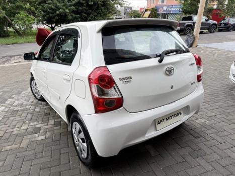 TOYOTA Etios Hatch 1.3 16V 4P FLEX EX, Foto 4
