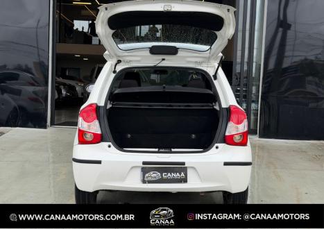 TOYOTA Etios Hatch 1.5 16V 4P FLEX XS, Foto 2