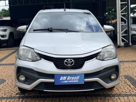 TOYOTA Etios Hatch 1.5 16V 4P FLEX PLATINUM AUTOMÁTICO, Foto 2