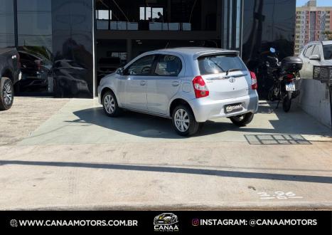 TOYOTA Etios Hatch 1.5 16V 4P FLEX X PLUS AUTOMÁTICO, Foto 3