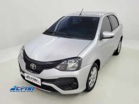 TOYOTA Etios Hatch , Foto 1