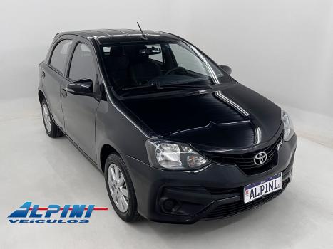 TOYOTA Etios Hatch , Foto 2