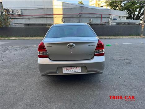 TOYOTA Etios Hatch , Foto 4