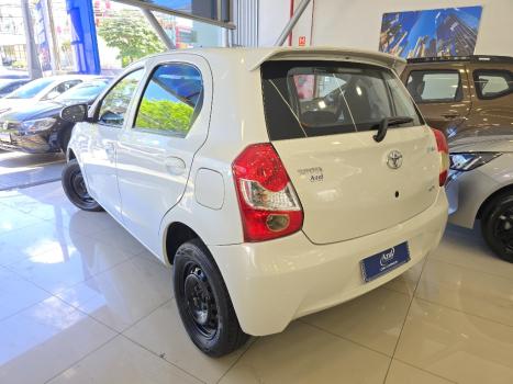 TOYOTA Etios Sedan 1.3 16V 4P FLEX X, Foto 4