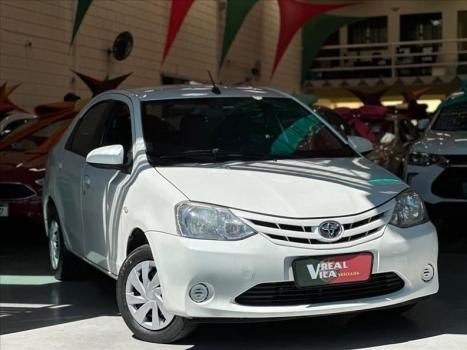 TOYOTA Etios Sedan 1.5 16V 4P FLEX XS AUTOMÁTICO, Foto 1 TOYOTA Etios Sedan 1.5 16V 4P FLEX XS AUTOMÁTICO, Foto 1