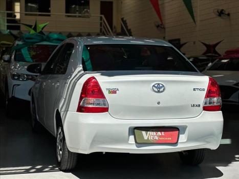 TOYOTA Etios Sedan 1.5 16V 4P FLEX XS AUTOMÁTICO, Foto 8 TOYOTA Etios Sedan 1.5 16V 4P FLEX XS AUTOMÁTICO, Foto 8