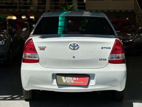 TOYOTA Etios Sedan 1.5 16V 4P FLEX XS AUTOMÁTICO, Foto 9 TOYOTA Etios Sedan 1.5 16V 4P FLEX XS AUTOMÁTICO, Foto 9