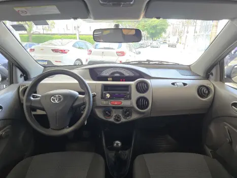 TOYOTA Etios Sedan 1.3 16V 4P FLEX X, Foto 7