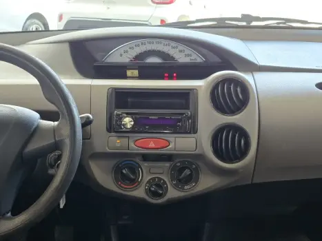 TOYOTA Etios Sedan 1.3 16V 4P FLEX X, Foto 8