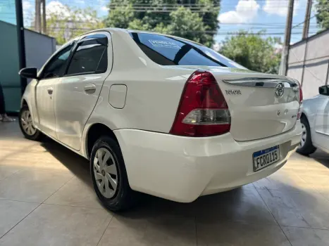 TOYOTA Etios Sedan 1.5 16V 4P FLEX XLS, Foto 3
