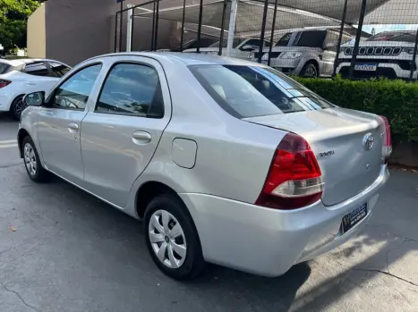 TOYOTA Etios Sedan 1.5 16V 4P FLEX X, Foto 4