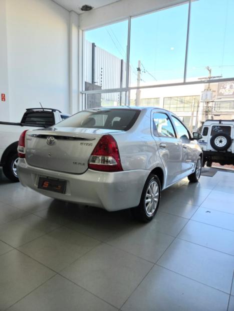 TOYOTA Etios Sedan 1.5 16V 4P FLEX XLS, Foto 4