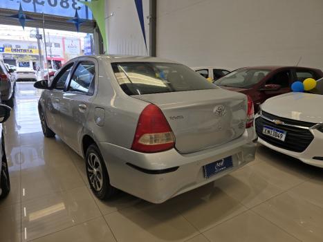 TOYOTA Etios Sedan 1.5 16V 4P FLEX XS AUTOM�TICO, Foto 4