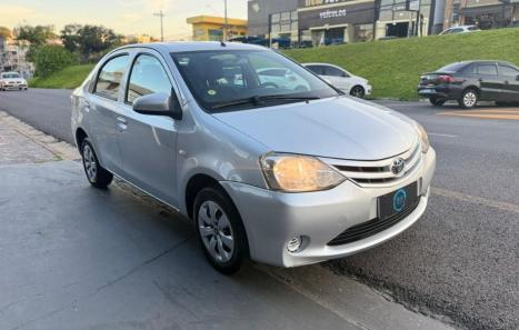 TOYOTA Etios Sedan 1.5 16V 4P FLEX X PLUS, Foto 2