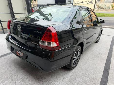 TOYOTA Etios Sedan 1.5 16V 4P FLEX PLATINUM AUTOM�TICO, Foto 3