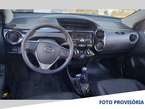 TOYOTA Etios Sedan 1.3 16V 4P FLEX X, Foto 5
