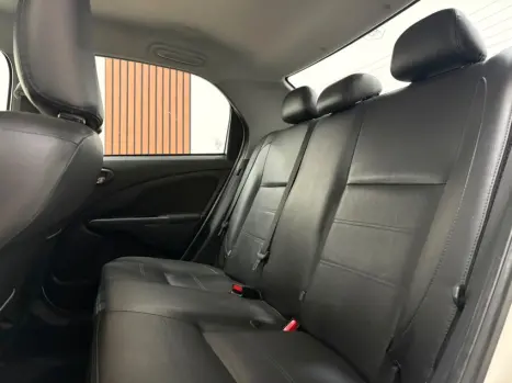 TOYOTA Etios Sedan 1.5 16V 4P FLEX PLATINUM AUTOM�TICO, Foto 9